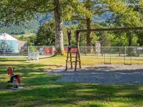 Oh! Campings - Camping Paradis A L'Ombre Des Tilleuls Peyrouse Buitenkant foto
